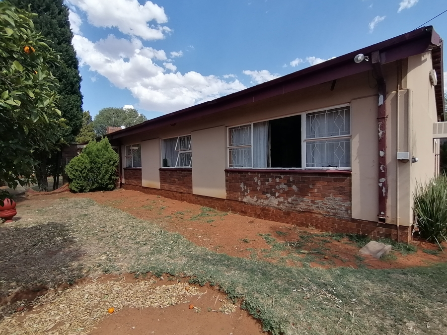 4 Bedroom Property for Sale in Stilfontein Ext 4 North West